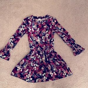Girls’ velvety party dress